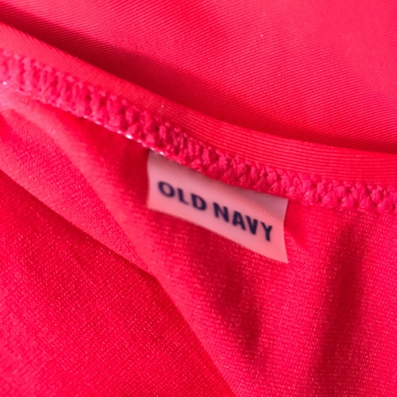 Red one piece bathingsuit - Picture 5 of 5